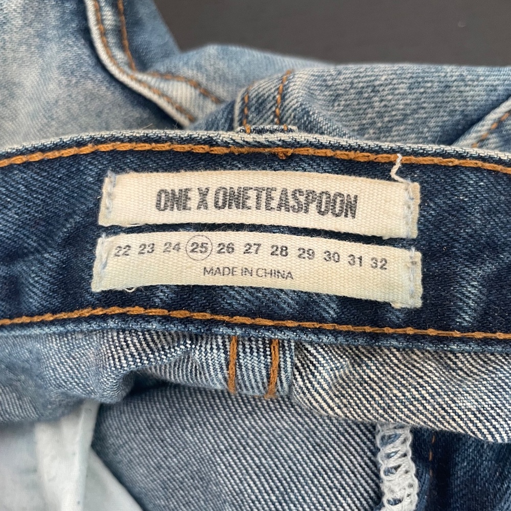 Low Rise Ripped Jeans - Picture 3 of 4